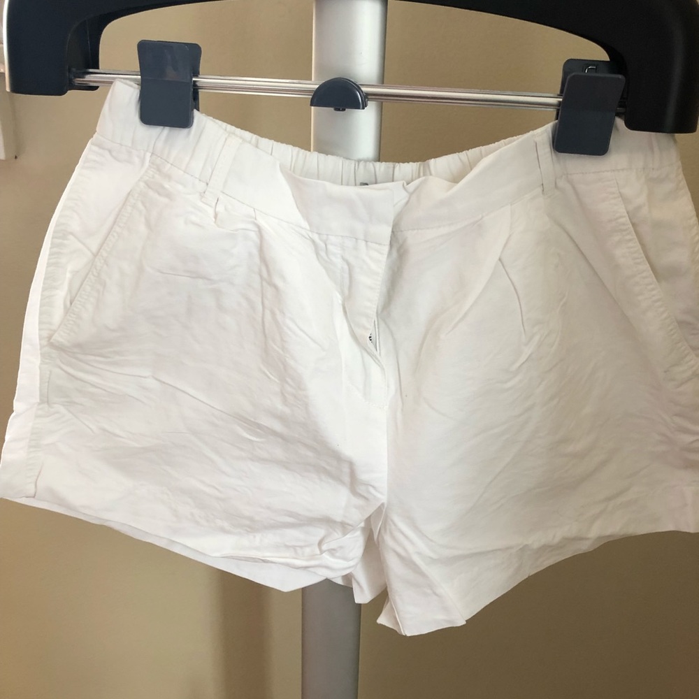 Gap shorts will elastic waistband